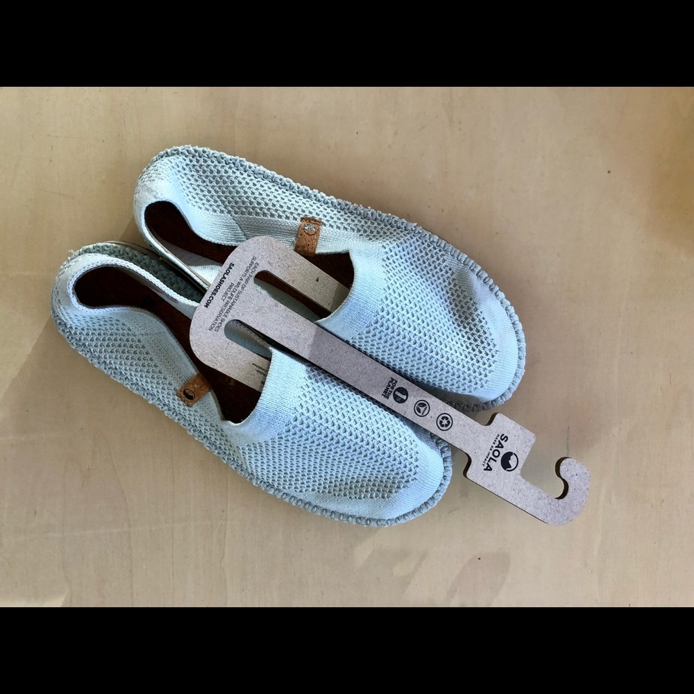 Saola sequoia slip on shoes, wm 8.5